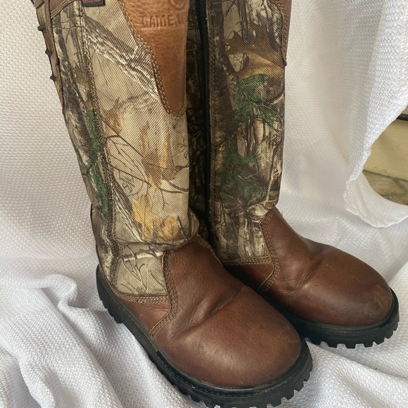 game winner snake boots